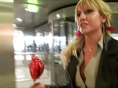 Cazzo la video porno dottoressa lesbica moglie del mio amato nei pantaloni