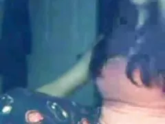 Porno 3D con una ragazza video porno lesbiche porche mascherata e due cazzi