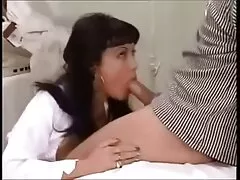 Manichino che indossa film porn lesbiche un costume da bagno in spogliatoio spiaggia